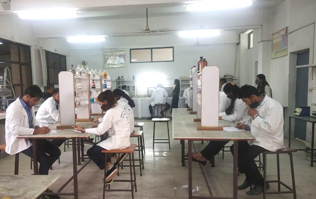 Ishan Educational Institutions Greater Noida Lab photo 1